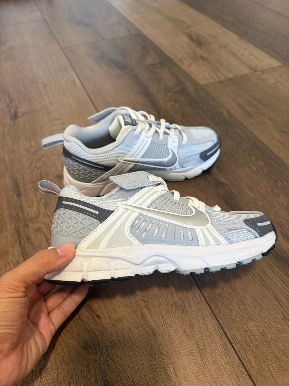 Big Kids' Nike Vomero 5 Casual Shoes